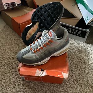Nike Air Max 95 Lt Graphite/Orange Blz sz 10.5